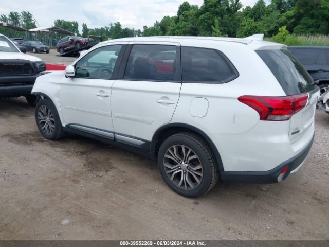 JA4AZ3A38HZ049100 Mitsubishi Outlander Se