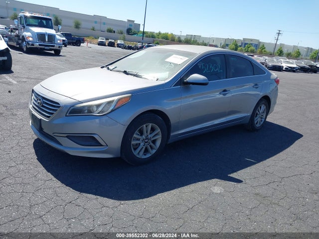 Hyundai SONATA SE 2016 5NPE24AFXGH278766 Image 2