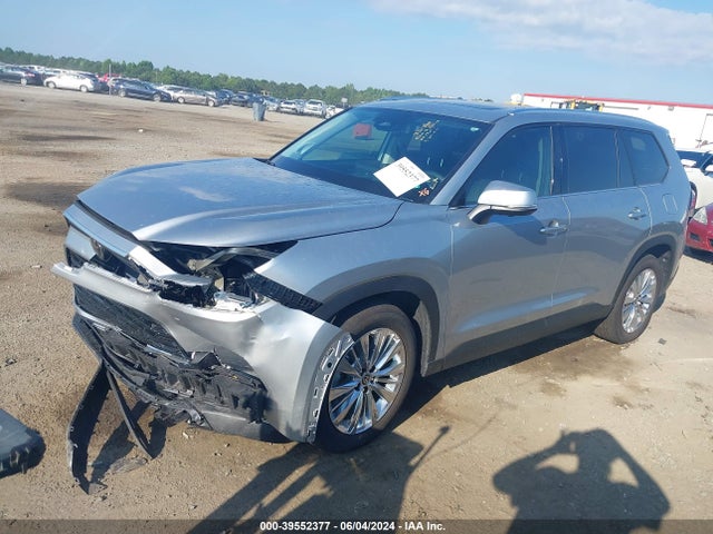 Toyota Grand Highlander Platinum 2024 5TDAAAB5XRS029760 Image 2