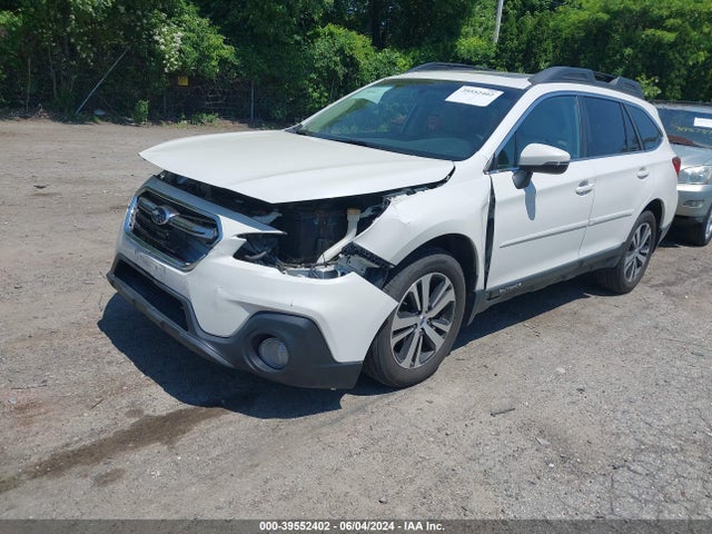 Subaru Outback 2.5i Limited 2018 4S4BSAKC7J3297649 Image 2