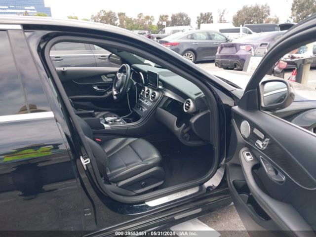 55SWF4JB3GU150212 Mercedes-Benz C 300 Luxury/sport