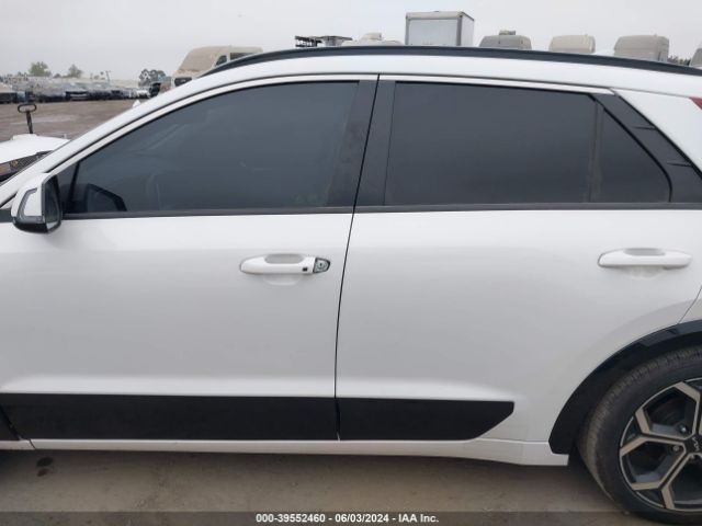 KNDCR3LE7P5043548 KIA Niro Ex Touring