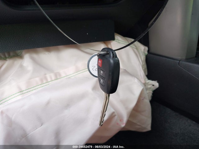 Toyota RAV4 LE 2016 2T3BFREV6GW447972 Image 11