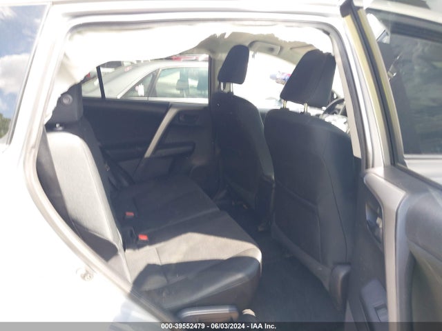 Toyota RAV4 LE 2016 2T3BFREV6GW447972 Image 8