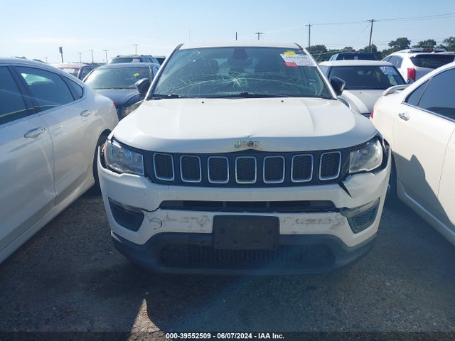 3C4NJCAB7JT326886 Jeep Compass Sport Fwd