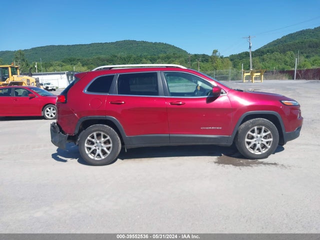 1C4PJMCS9HW590935 Jeep Cherokee Latitude 4x4