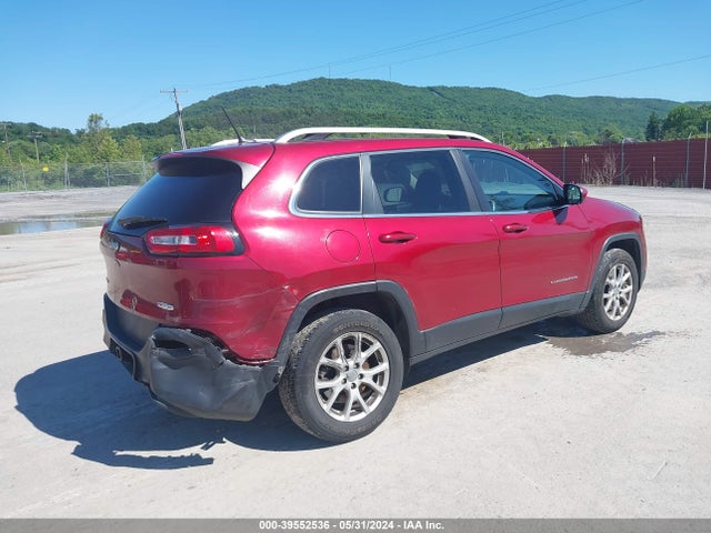 1C4PJMCS9HW590935 Jeep Cherokee Latitude 4x4