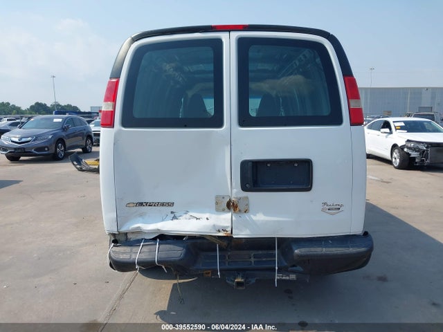 Chevrolet Express 2500 Work Van 2017 1GCWGAFF9H1131120 Image 16