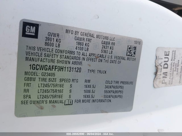 Chevrolet Express 2500 Work Van 2017 1GCWGAFF9H1131120 Image 9