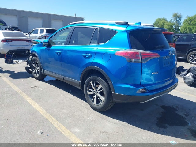 Toyota Rav4 Xle 2017 JTMRFREV0HJ109269 Image 3