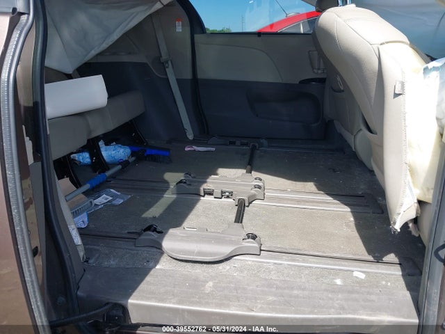 5TDYZ3DC3LS050214 Toyota SIENNA XLE