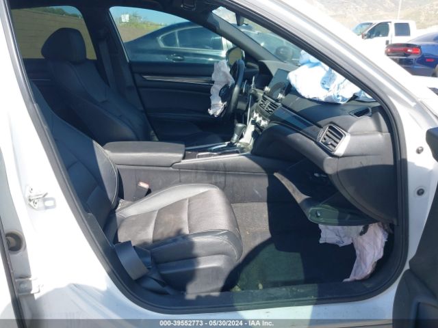 1HGCV1F38KA116180 Honda Accord Sport