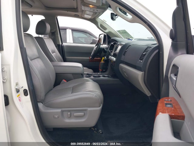 Toyota Sequoia Platinum 2018 5TDDY5G13JS164699 Image 5
