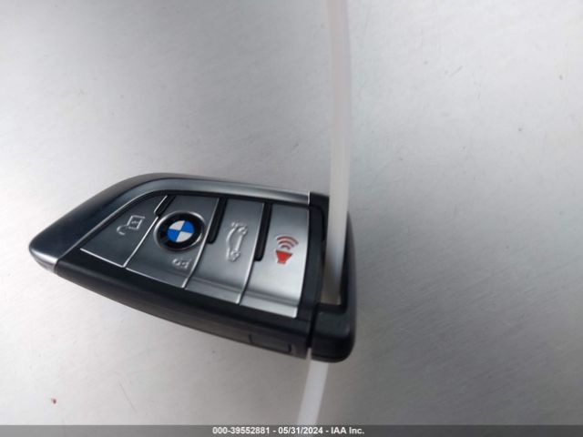 WBA13AG01PCM39172 BMW 530e