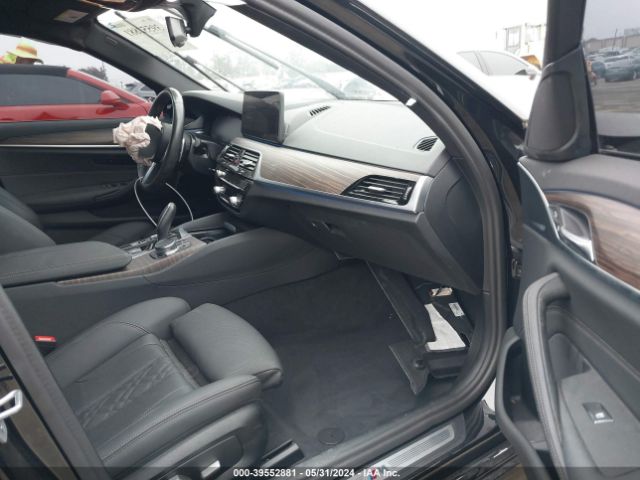 WBA13AG01PCM39172 BMW 530e