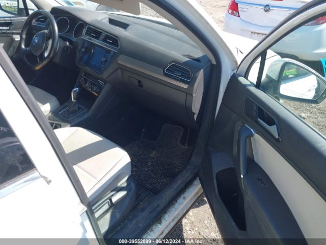 3VV3B7AX5JM082514 Volkswagen Tiguan 2.0t Se/2.0t Sel