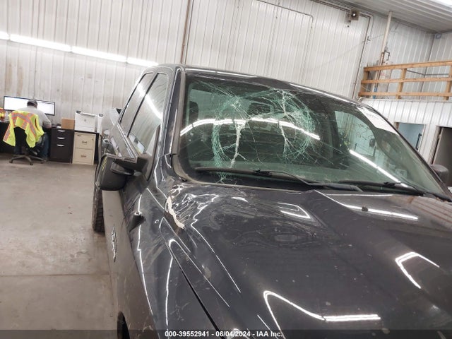 1C6RR7FG5FS753697 RAM 1500 Express