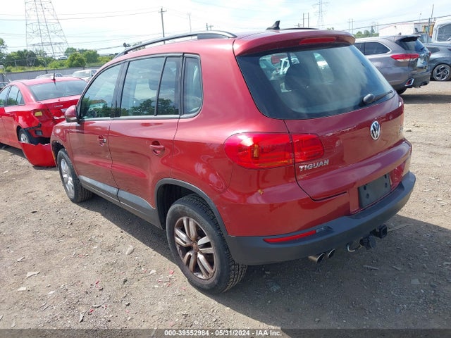 WVGAV7AX9FW114722 Volkswagen TIGUAN S