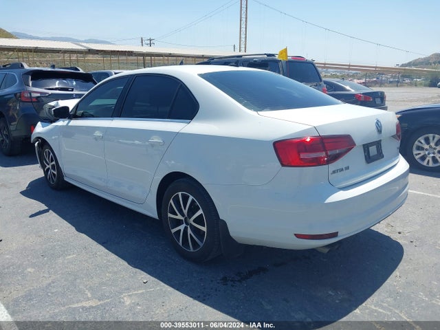 3VWDB7AJ0JM219189 Volkswagen Jetta 1.4t Se/1.4t Wolfsburg Edition