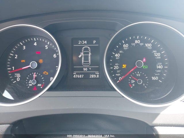 3VWDB7AJ0JM219189 Volkswagen Jetta 1.4t Se/1.4t Wolfsburg Edition