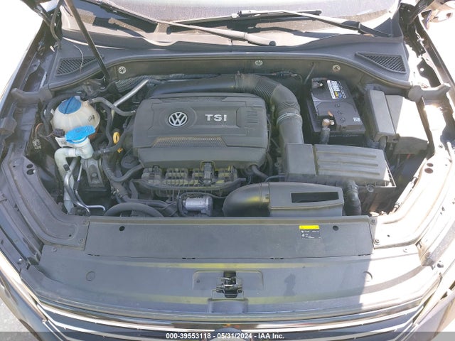 1VWBT7A33HC061027 Volkswagen Passat 1.8t Se