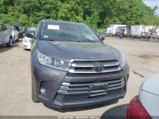 Toyota Highlander Limited Platinum 2018 5TDDZRFH2JS805490 Image 12