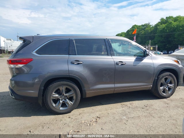 Toyota Highlander Limited Platinum 2018 5TDDZRFH2JS805490 Image 13