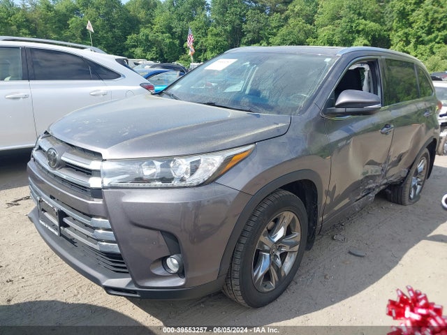 Toyota Highlander Limited Platinum 2018 5TDDZRFH2JS805490 Image 2