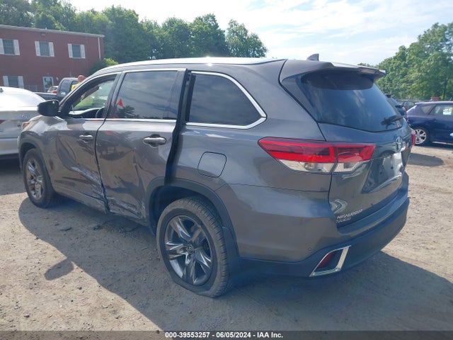 Toyota Highlander Limited Platinum 2018 5TDDZRFH2JS805490 Image 3