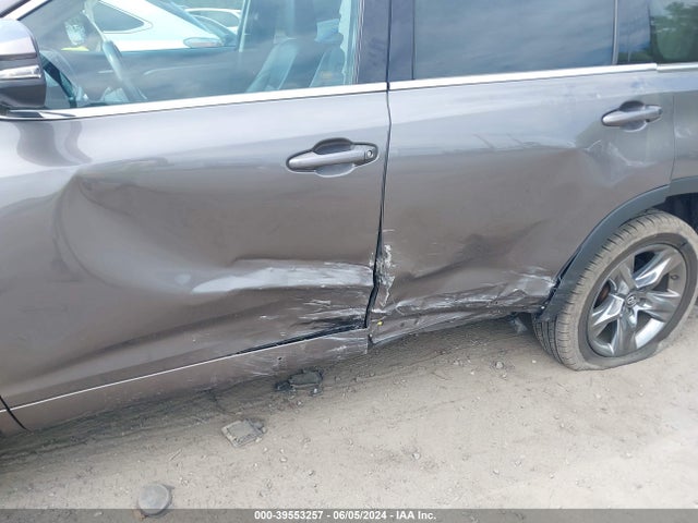 Toyota Highlander Limited Platinum 2018 5TDDZRFH2JS805490 Image 6