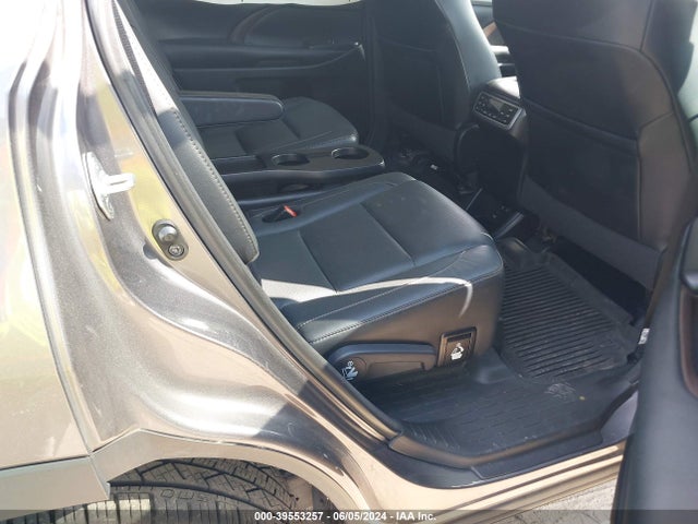Toyota Highlander Limited Platinum 2018 5TDDZRFH2JS805490 Image 8