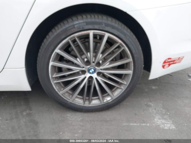 WBAJA9C5XJB251205 BMW 530e Iperformance