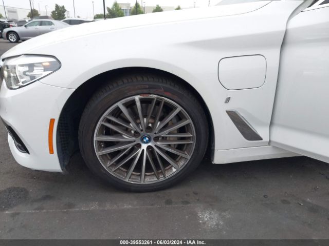 WBAJA9C5XJB251205 BMW 530e Iperformance