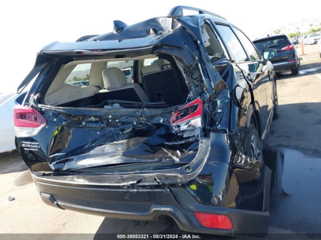 JF2SKAEC3KH517519 Subaru Forester Premium