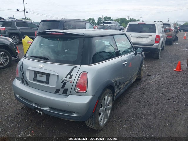 2006 MINI COOPER S WMWRE33586TJ36043 Photo 3