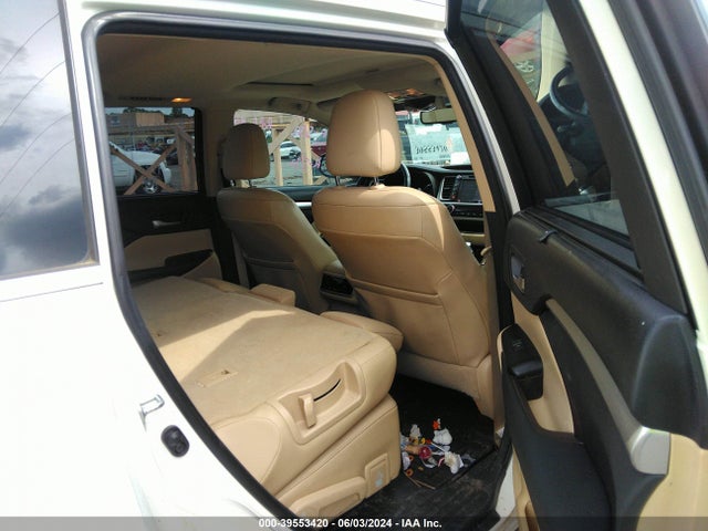 Toyota Highlander Xle V6 2014 5TDJKRFH1ES061555 Image 8
