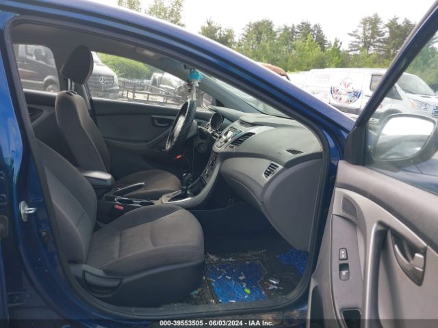 5NPDH4AE0GH781076 Hyundai ELANTRA SE