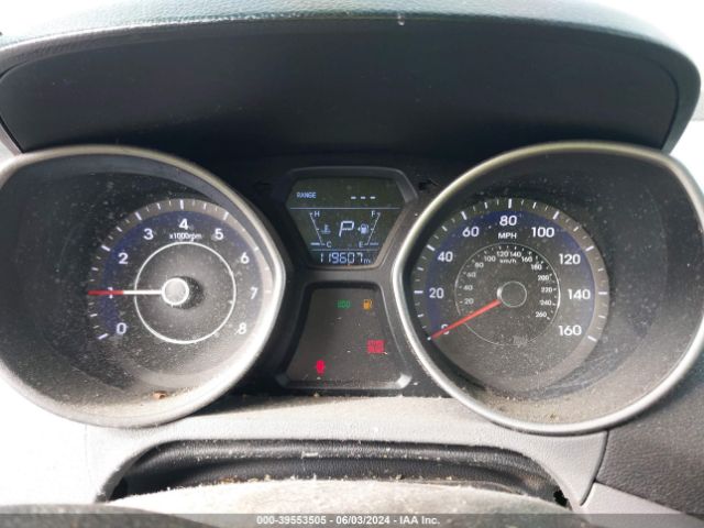 5NPDH4AE0GH781076 Hyundai ELANTRA SE