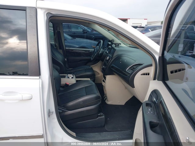 2C4RC1BG8ER343618 Chrysler Town & Country Touring