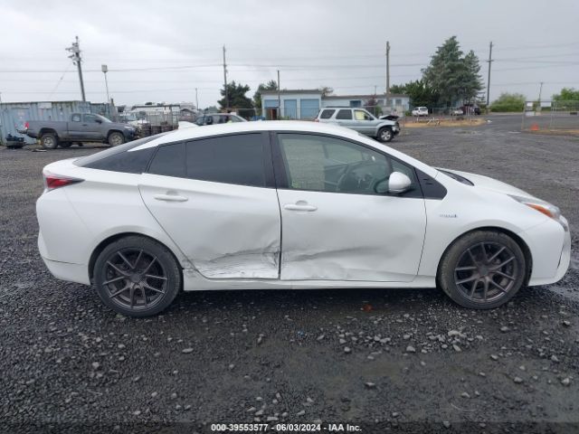 JTDKBRFU5G3016608 Toyota Prius Two
