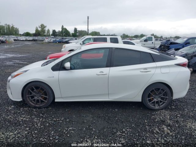 JTDKBRFU5G3016608 Toyota Prius Two