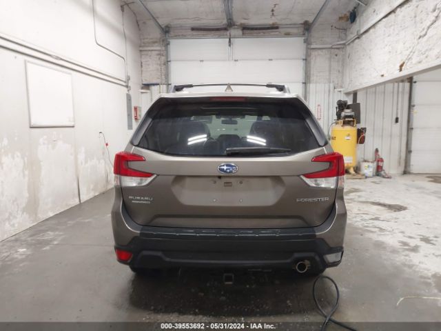 JF2SKAUC1KH548088 Subaru Forester Limited