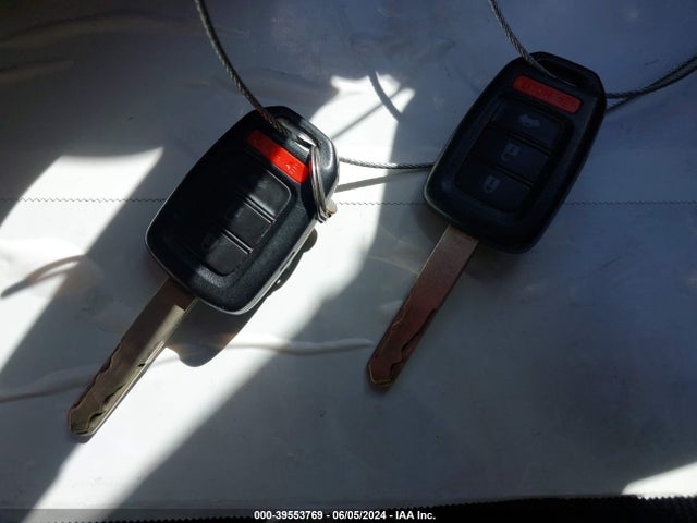 39553769 :رقم المزاد ، 19XFC2F61HE008586 vin ، 2017 Honda Civic Lx مزاد بيع
