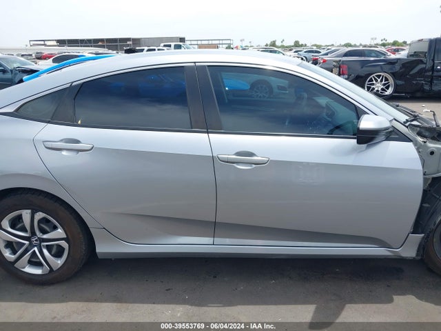 39553769 :رقم المزاد ، 19XFC2F61HE008586 vin ، 2017 Honda Civic Lx مزاد بيع