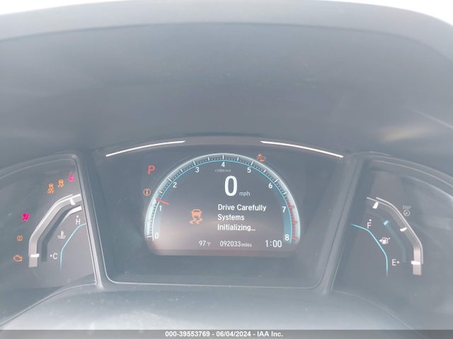 39553769 :رقم المزاد ، 19XFC2F61HE008586 vin ، 2017 Honda Civic Lx مزاد بيع