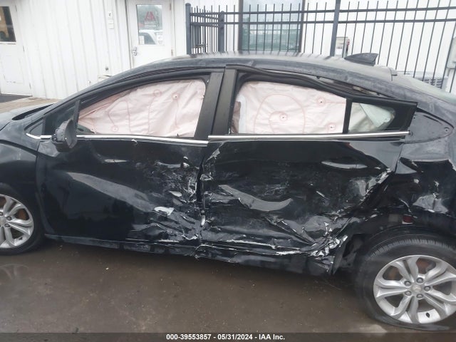Chevrolet CRUZE LT 2019 1G1BE5SM9K7145256 Image 14