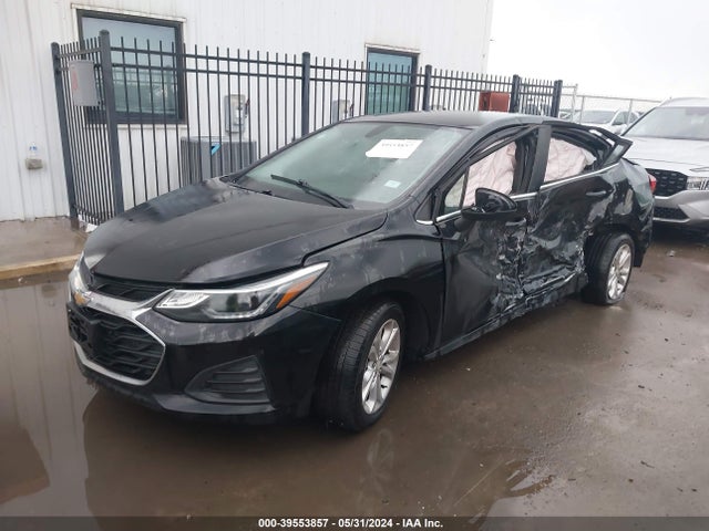 Chevrolet CRUZE LT 2019 1G1BE5SM9K7145256 Image 2
