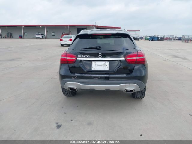 WDCTG4EBXJJ520559 Mercedes-Benz GLA 250