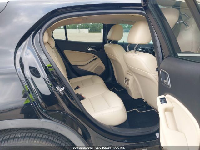 WDCTG4EBXJJ520559 Mercedes-Benz GLA 250
