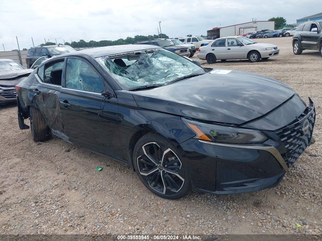 2024 1N4BL4CV8RN387384 main image